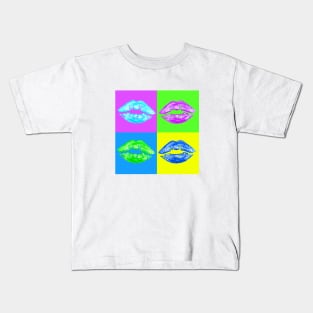 LIPS PRIDE LOVE Kids T-Shirt